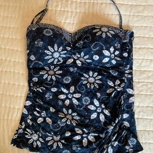 Womens swim top. Adjustable removable strap. Molded cups.